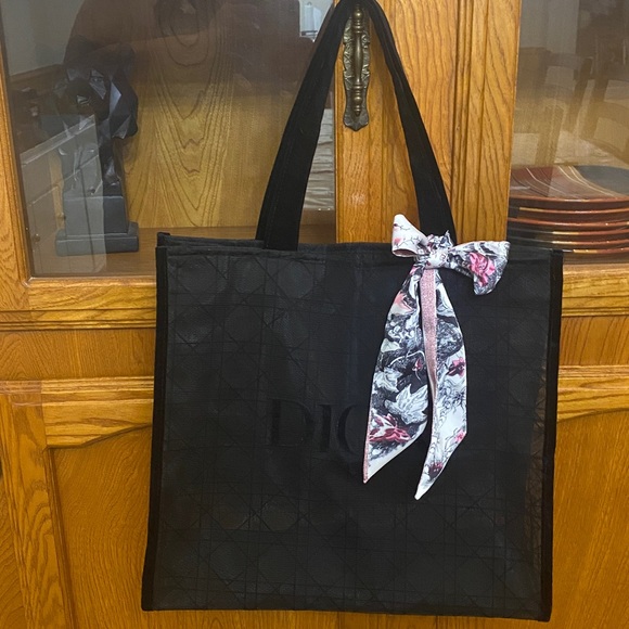 Dior Black Mesh Tote - Picture 4 of 9